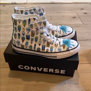 Little Kid Chuck Taylor All Star
Easy- On Frozen Treats Sneakers Shoes Size 3